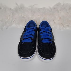 (G)Puma shoes youth size 1.5
